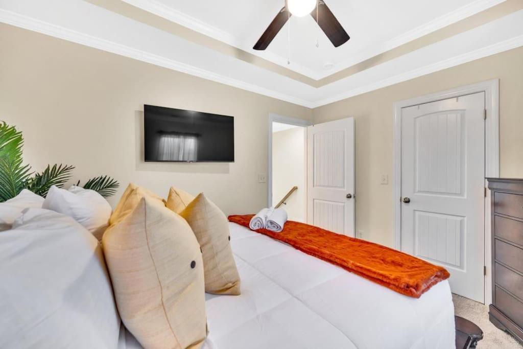 Cozy 2B Townhouse King Bed Free Parking Tv In Brs Villa Concord Buitenkant foto